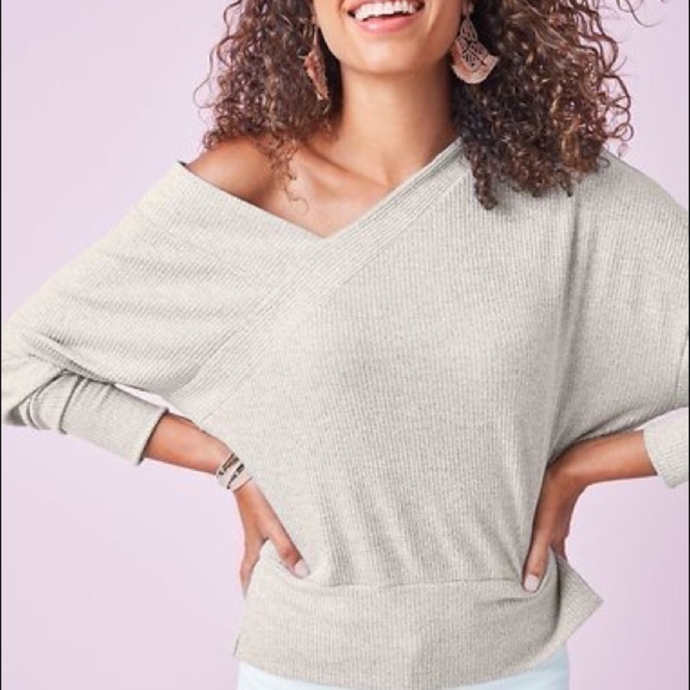 $65 XL Double V Stella & Dot Sweater (NWT)